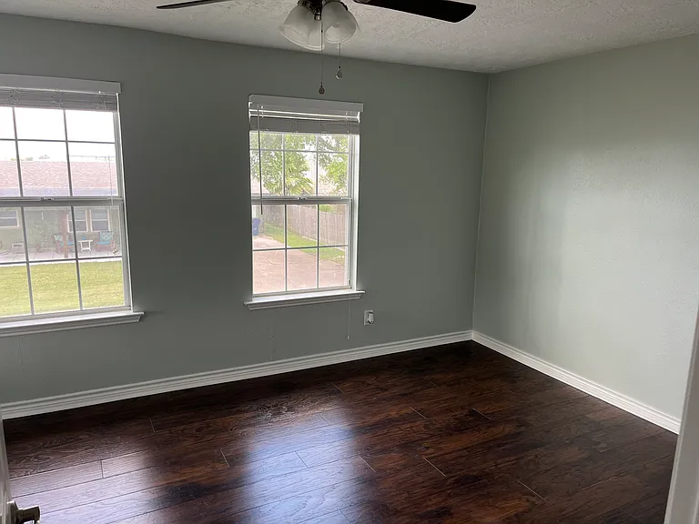 4411 Morrow St — Photo 12