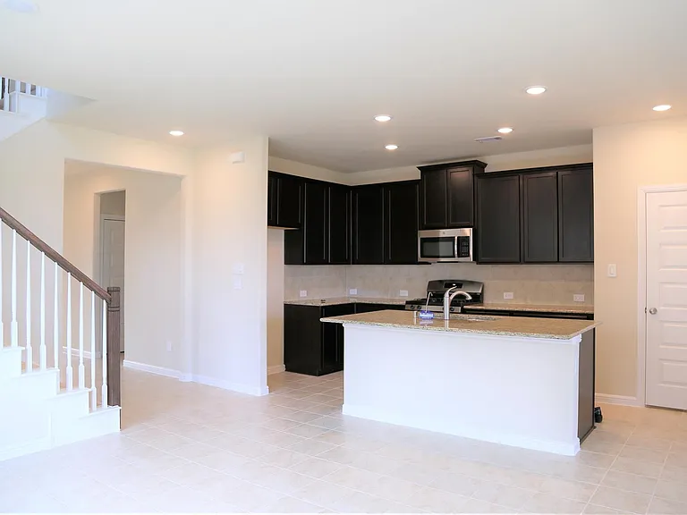 8139 Fairfield Manor Way — Photo 9