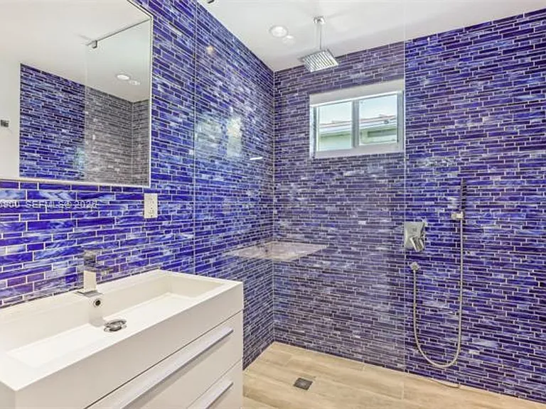 1231 Stillwater Dr #1231 — Photo 50