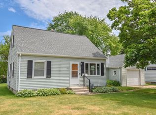 1214 4th AVENUE, Grafton, WI 53024