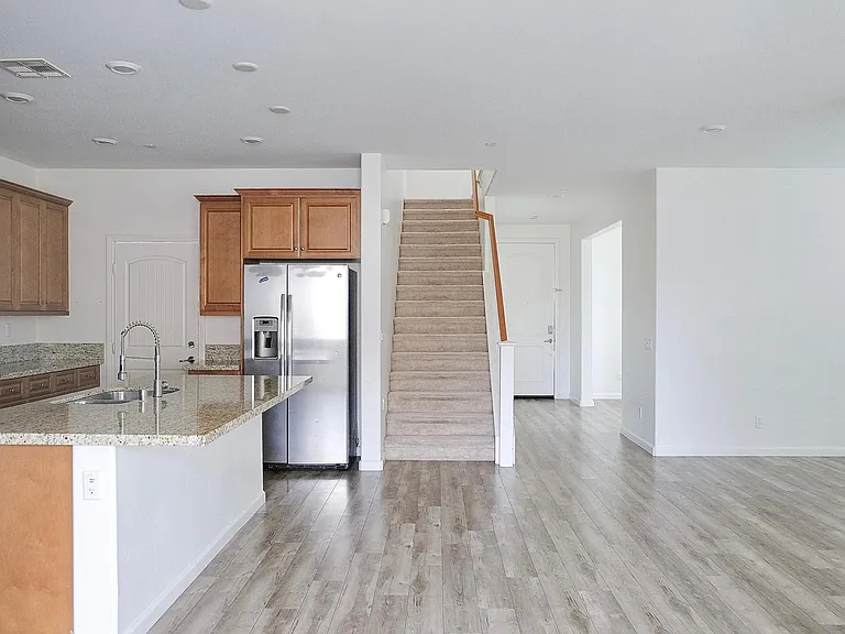 14810 Shelburne Ct — Photo 12