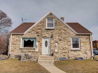 7428 W Becher St, West Allis, WI 53219