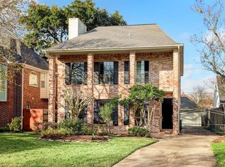 4818 Cedar St, Bellaire, TX 77401