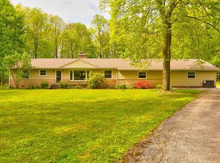 9061 Boyer Ln, Kirtland Hills, OH