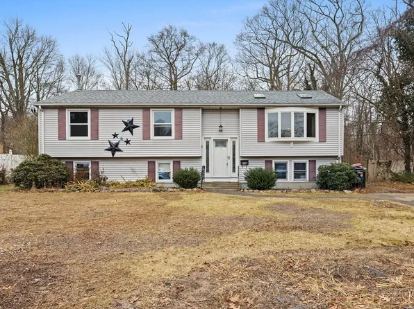 207 Sawtell Ave, Brockton, MA 02302
