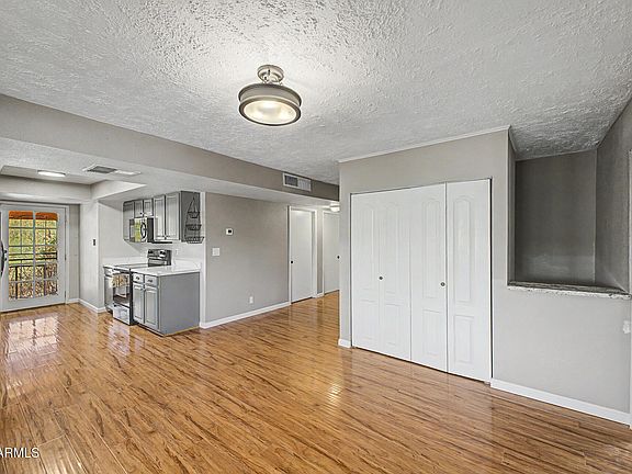 4th image of 3442 W MEANDER Road