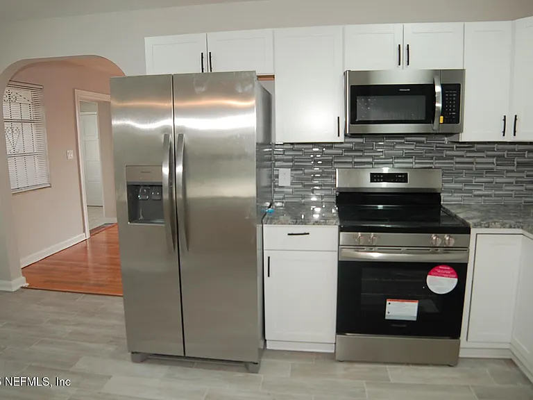 2947 W 45th St — Photo 22