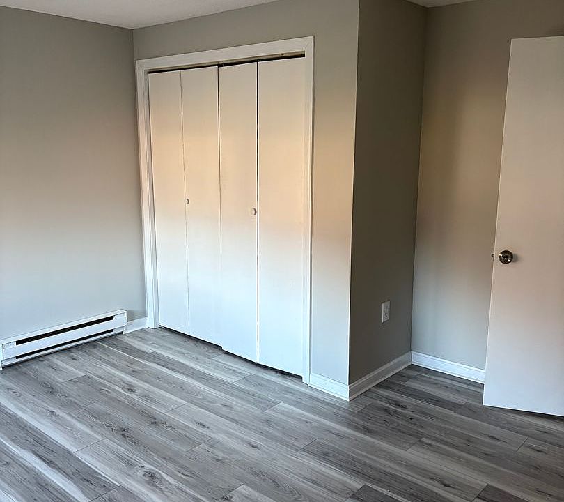1st image of 19 Clifford St #1