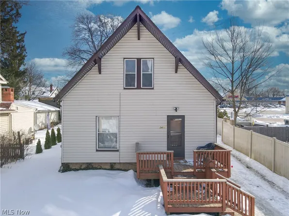 2411 8th St, Cuyahoga Falls, OH 44221