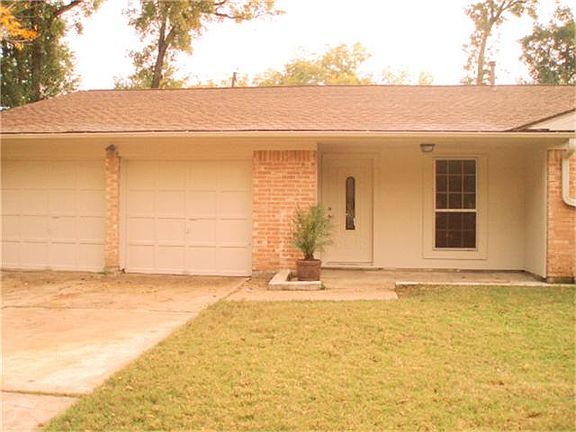 CLOSER VIEW. HOME HAS BEEN REPAINTED