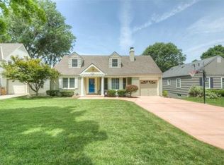 5338 Falmouth Rd, Fairway, KS 66205