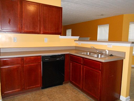 3rd image of 216 Millstone Dr