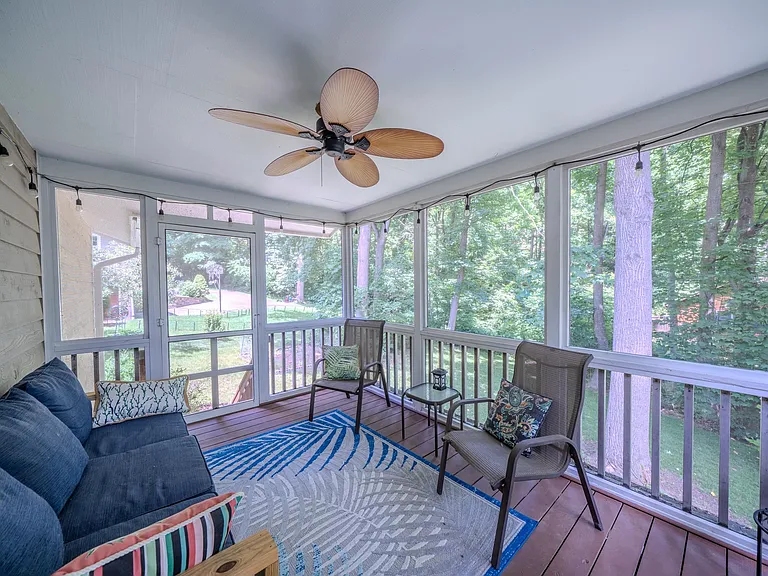 332 Flower Dr — Photo 15