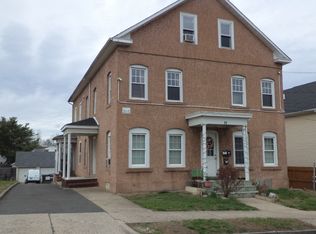 11 Stevens St, Danbury, CT 06810