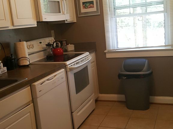Bright Kitchen with Big Window!