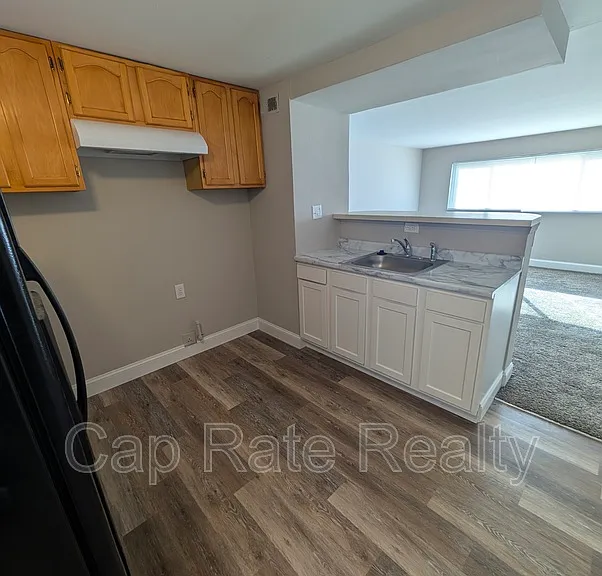 3632 Cushing Dr #B — Photo 4