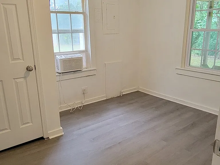 185 Earnest Byner St — Photo 16