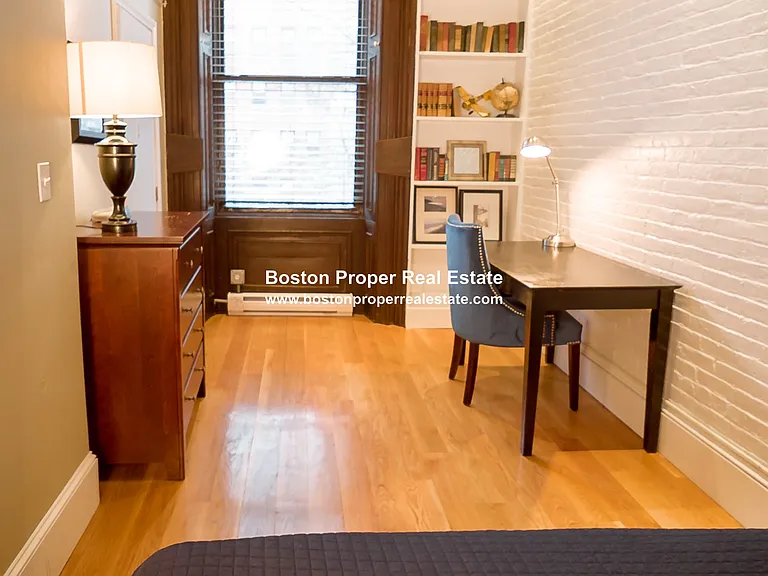 113 Beacon St #5R — Photo 4