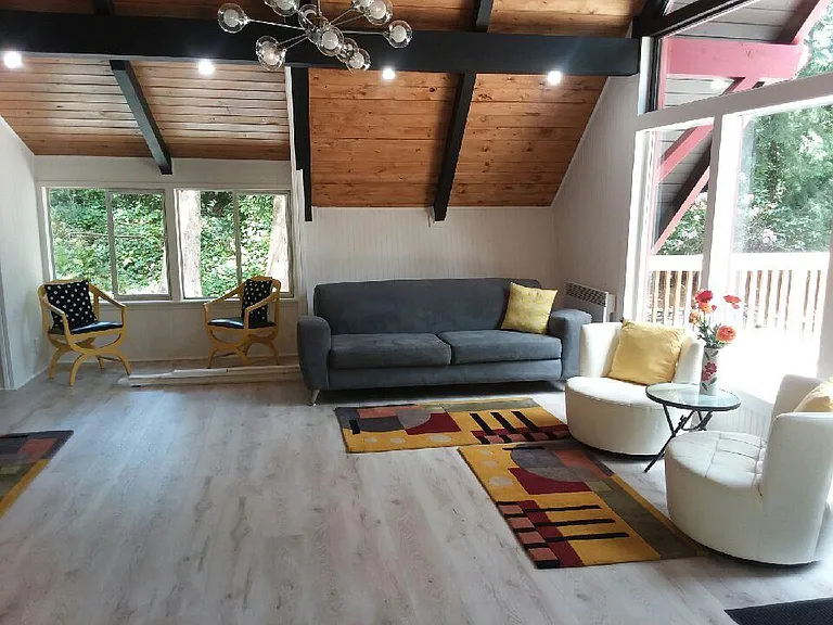 1626 Vine Maple Ln — Photo 2