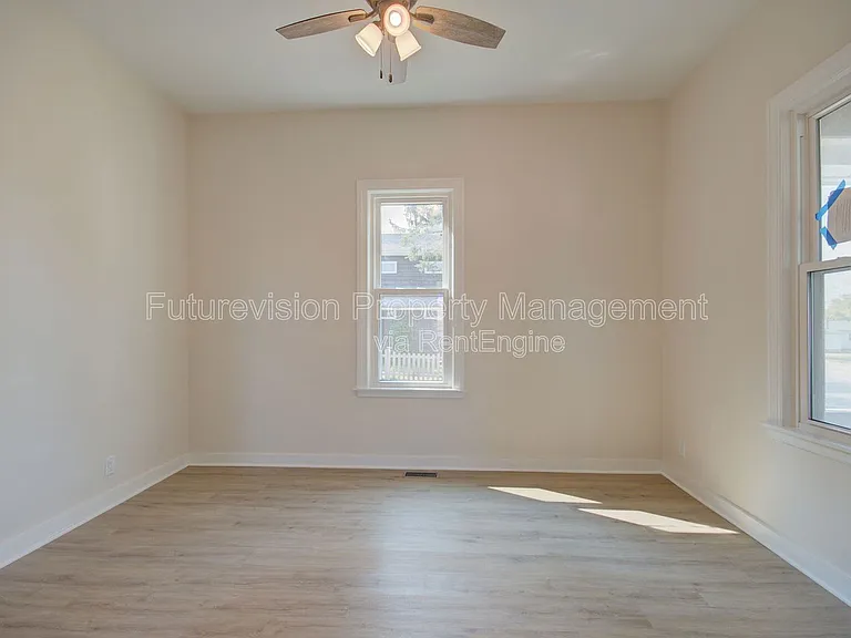 1302 S State St #1 — Photo 7