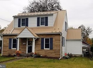 14 Barnett Ave, Waynesboro, PA 17268