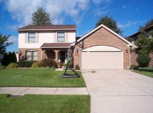21496 Deerfield Dr, Woodhaven, MI 48183