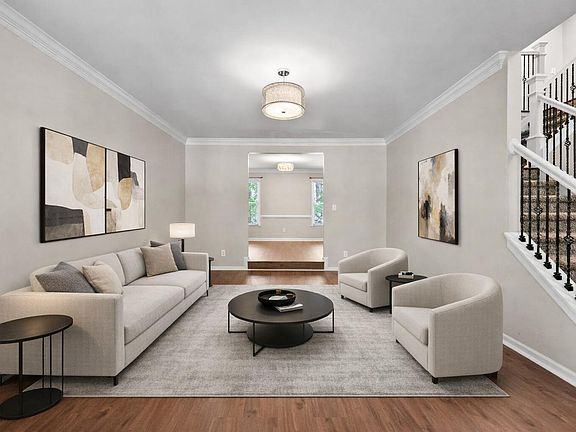 3rd image of 3020 Plaza Pl