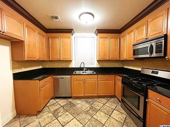 5th image of 465 E San Jose Ave Unit 105