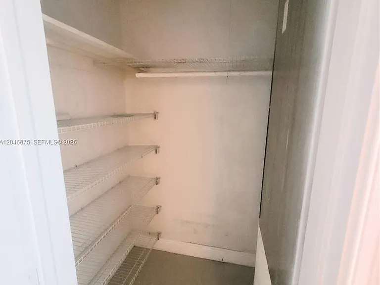 1132 Moffett St — Photo 17