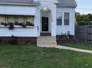 1034 E Benton St, Aurora, IL 60505