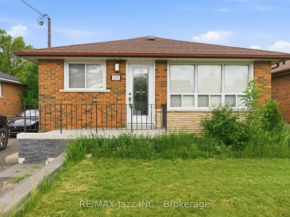 1235 Somerville St, Oshawa, ON L1G 4L1