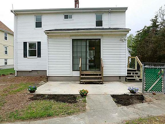 2nd image of 221 Francis Ave