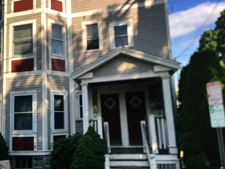 14 Clarendon Ave #3 — Photo 9