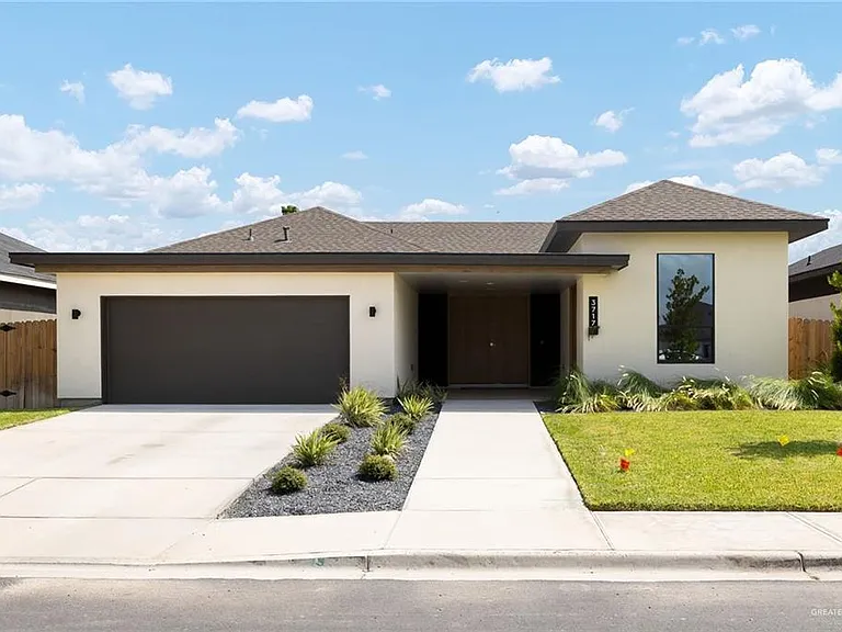 3717 Zenker Ave — Photo 1