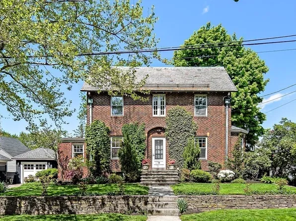 14 Linden Ave, Belmont, MA 02478