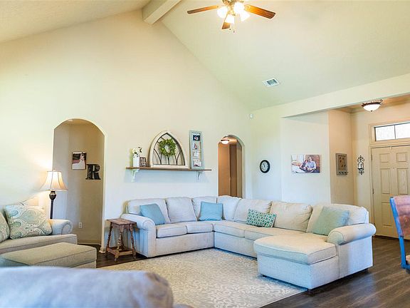 3rd image of 7985 Sheila Ln