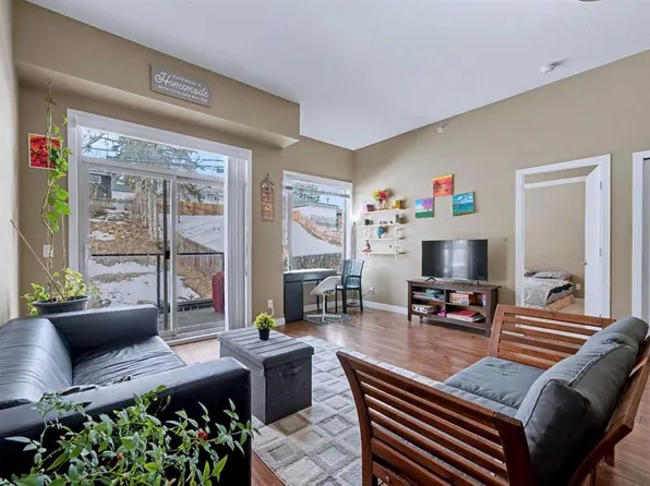 4303 E 1st St NE #417, Calgary, AB T2E 7M3