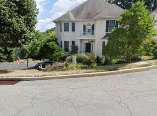 107 Merion Hill Ln, Conshohocken, PA