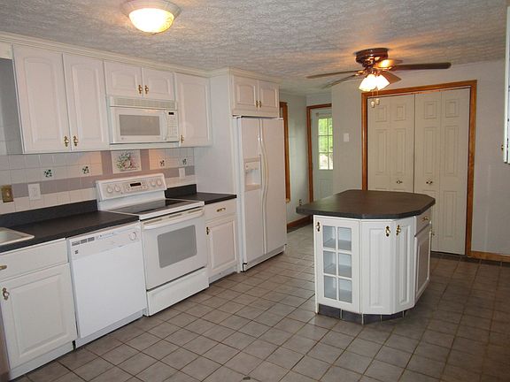 5th image of 10704 Valley Ln