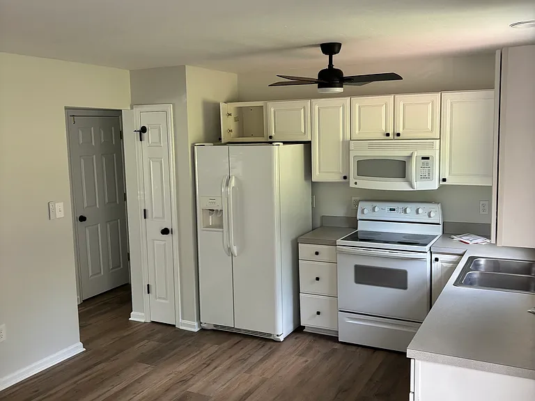 192 Marion Rd — Photo 3
