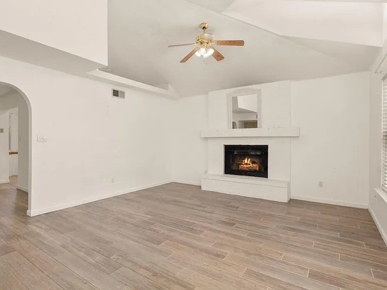 4715 Kachina St NW — Photo 3