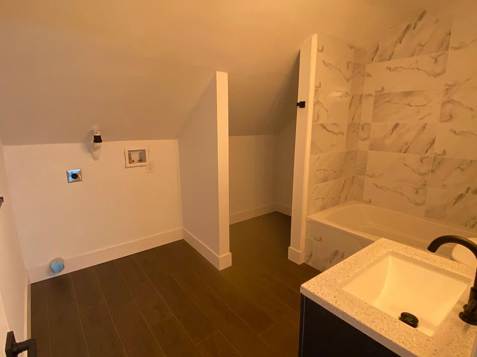 1006 Chittock Ave Jackson, MI Zillow Apartments for Rent in Jackson