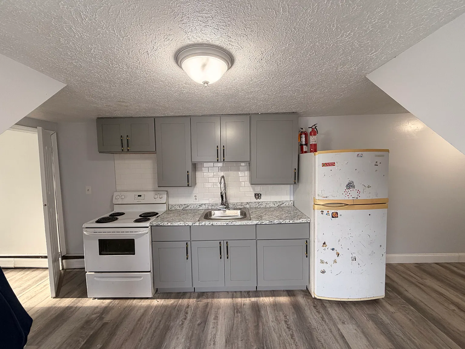 2 bed, $1,200 — Photo 2