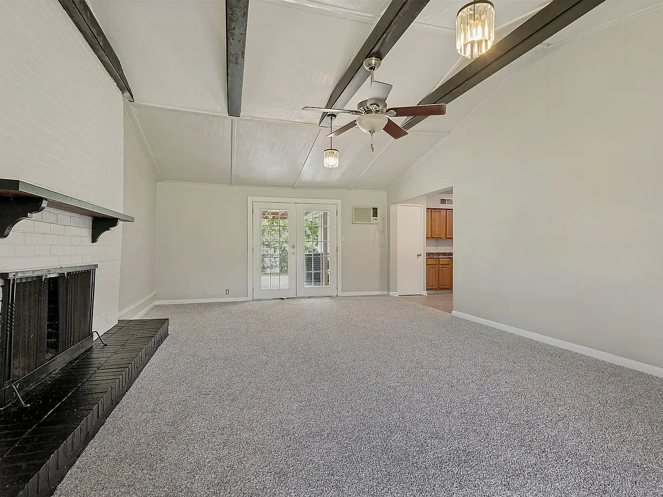 3221 Ridgeview Circle — Photo 4