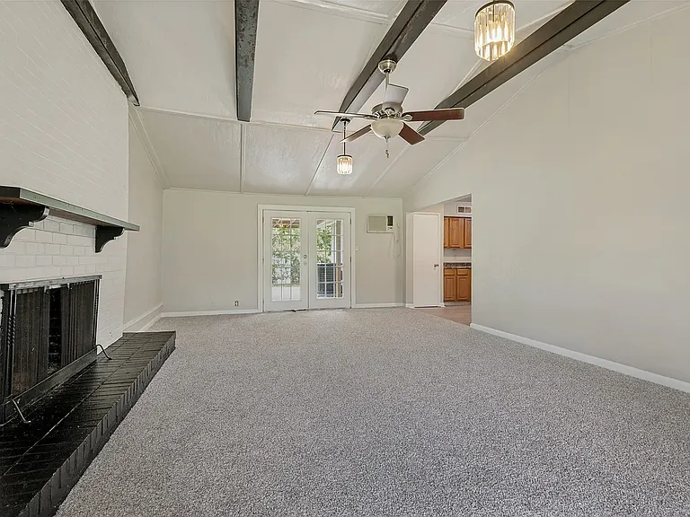 3221 Ridgeview Cir — Photo 4