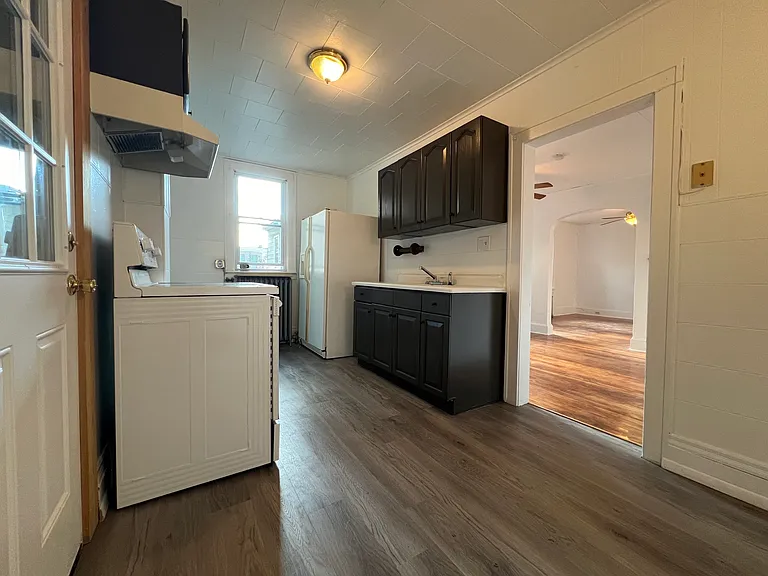 46 E Bacon St — Photo 16