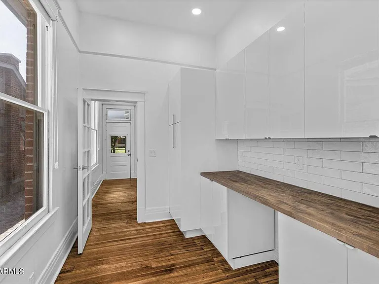 825 N 3rd Ave — Photo 27