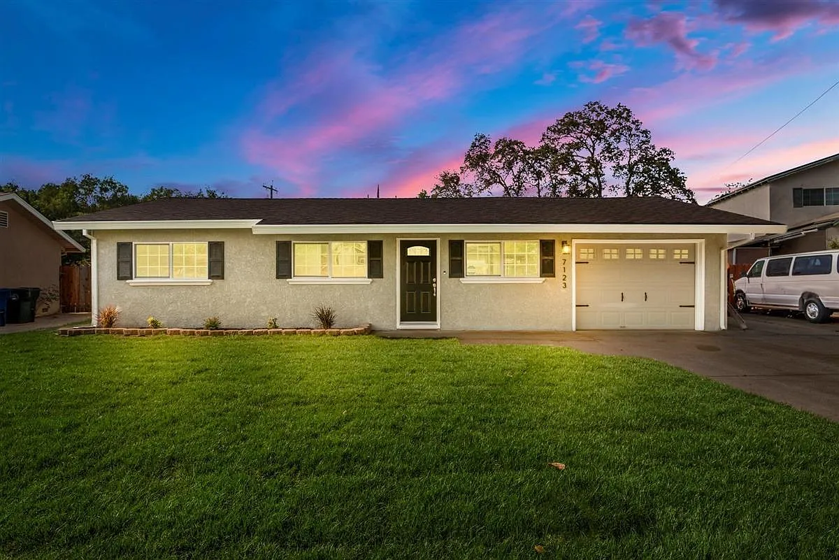 7123 Parish Way photo 1