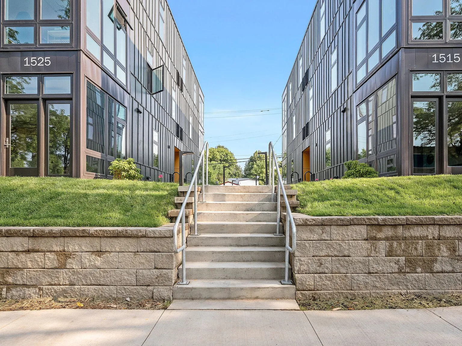 Montgomery Place — Photo 3