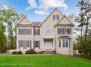 9 Ambassador Ct, Jackson, NJ 08527